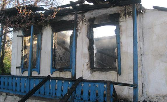 В Бахчисарае убили женщину с ребёнком и подожгли дом